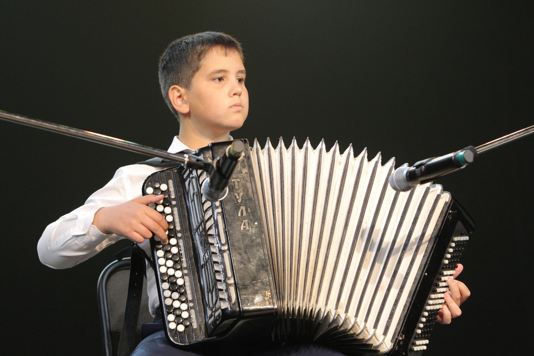 Мурат Зарипов исполняет татарскую народную песню"Заляйлюк"
